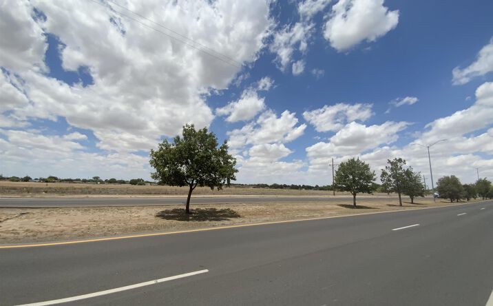 Pictures of Land property located at 2700 Blk S Main Street, Roswell, NM 88203 for sales - image #1