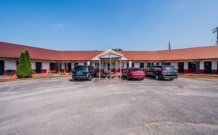 Pictures of Special Purpose, Land property located at 415 North Dixie Hwy, Cave City, KY 42127 for sales - image #1