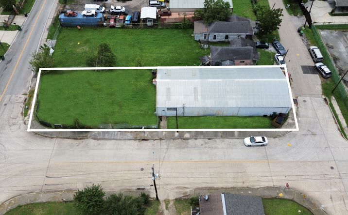 image of property at 4901 GOLDEN FOREST DR Houston TX 77091