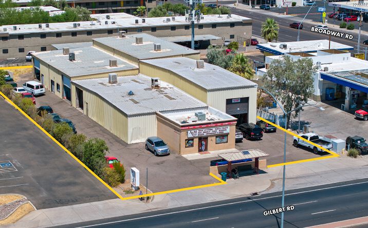 Pictures of Industrial, Mixed Use, Retail property located at 424 S Gilbert Rd, Mesa, AZ 85204 for sales - image #1