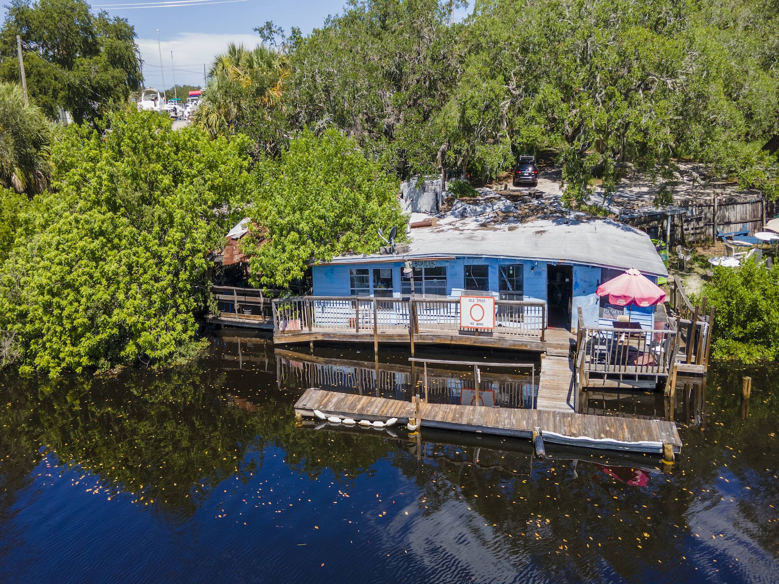 1761 Beckett Way, Tarpon Springs, FL 34689