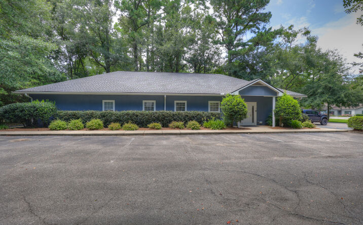 Pictures of Office property located at 1211 Main St, Daphne, AL 36526 for comps - image #1