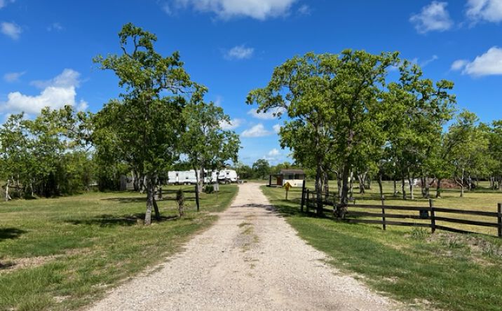 Pictures of Land property located at 6115 Delany Rd, Hitchcock, TX 77563 for sales - image #1