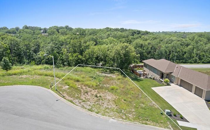 Pictures of Land property located at 12204 Walnut Street, Kansas City, MO 64146 for sales - image #1