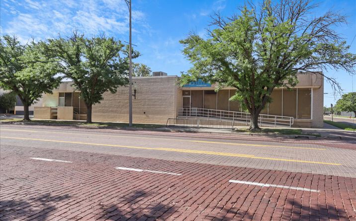 Pictures of Office property located at 1921 Broadway St, Lubbock, TX 79401 for sales - image #1