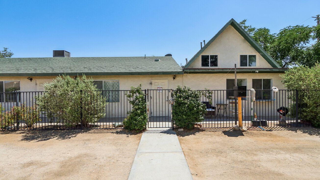 Pictures of Senior Living property located at 7633 Kickapoo Trail, Yucca Valley, CA 92284 for sales - image #1