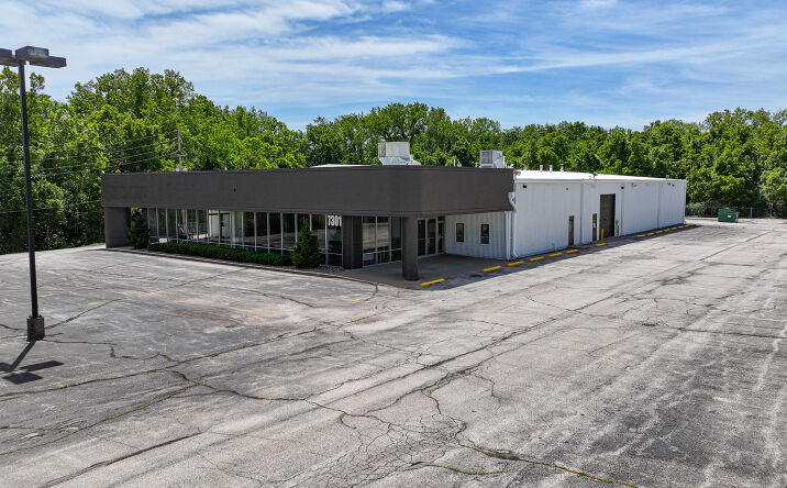 Pictures of Retail property located at 7301 State Ave, Kansas City, KS 66112 for sales - image #1