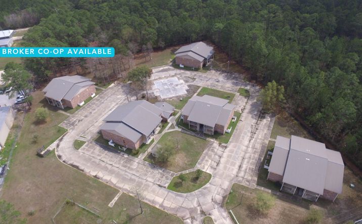 Pictures of Multifamily property located at 205 Jackson St, Gulfport, MS 39503 for comps - image #1