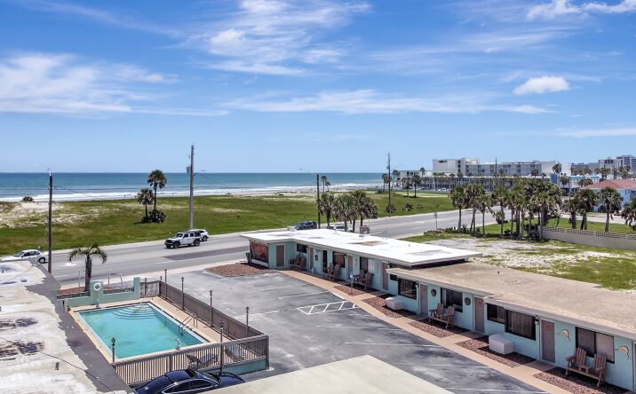 Pictures of Hospitality property located at 808 S Atlantic Ave, Daytona Beach, FL 32118 for sales - image #1