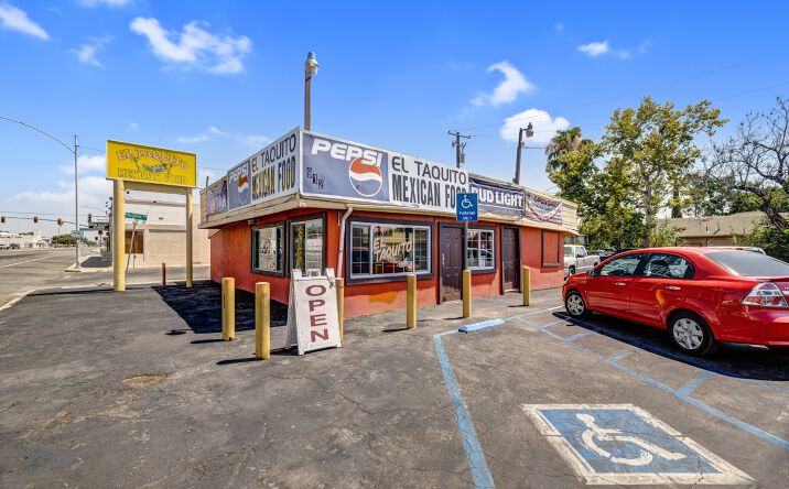 Pictures of Retail property located at 912 N Chester Ave, Bakersfield, CA 93308 for sales - image #1
