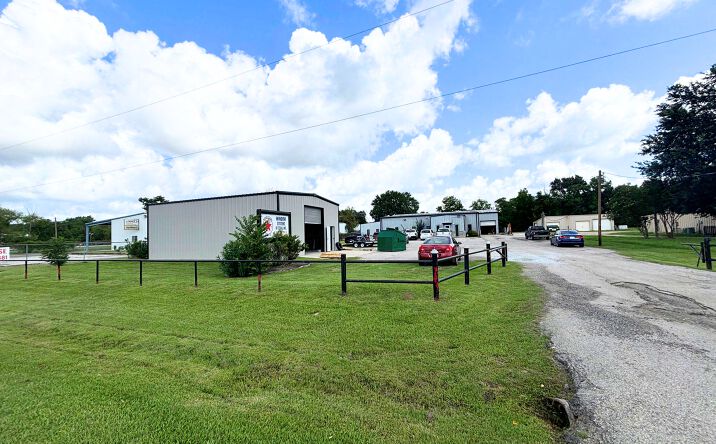 Pictures of Office, Industrial property located at 14306 Mary Jane Ln, Tomball, TX 77377 for sales - image #1