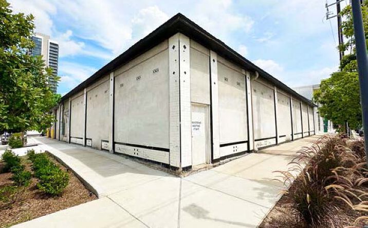 Pictures of Industrial property located at 2820-2902 Caroline Street, Houston, TX 77002 for sales - image #1