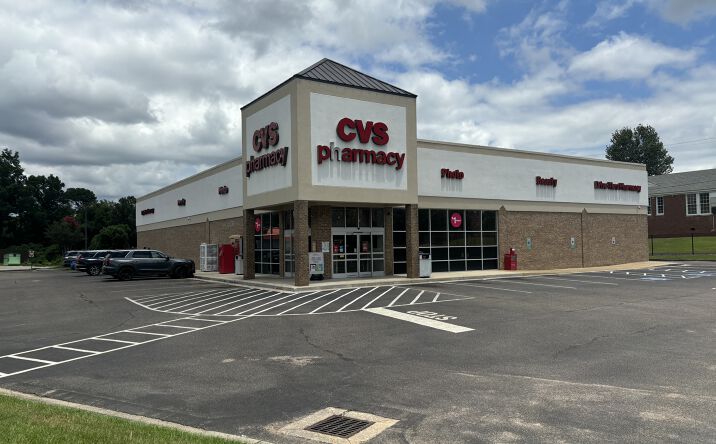 Pictures of Retail property located at 10 Gilmer Ave, Tallassee, AL 36078 for sales - image #1