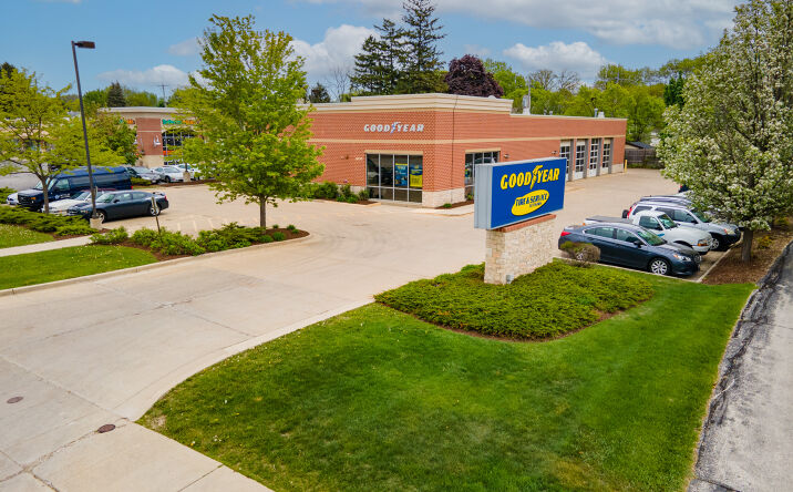 Pictures of Retail property located at 6130 N Port Washington Rd, Glendale, WI 53217 for sales - image #1