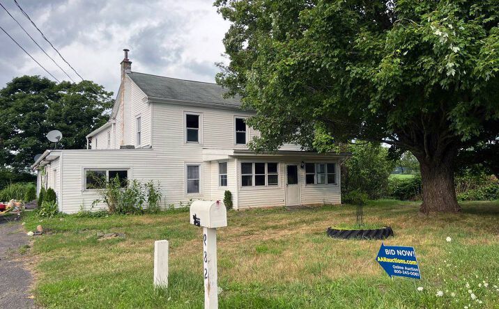 Pictures of Mixed Use property located at 982 S Schodack Rd, Castleton, NY 12033 for sales - image #1