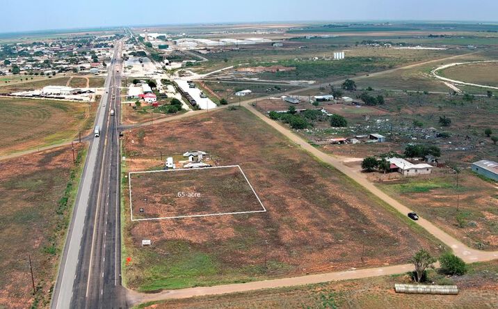 Pictures of Land property located at US-385, Seagraves, TX 79359 for sales - image #1