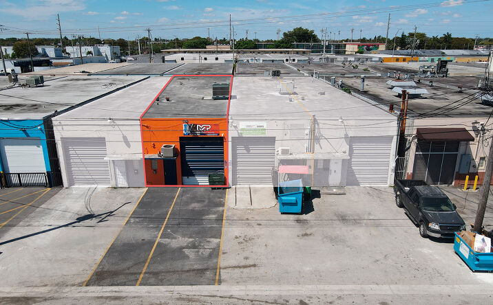 Pictures of Industrial property located at 581 W 27th St, Hialeah, FL 33010 for sales - image #1
