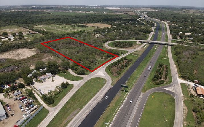Pictures of Land property located at 13901 Interstate 35 Access Rd, Von Ormy, TX 78073 for sales - image #1