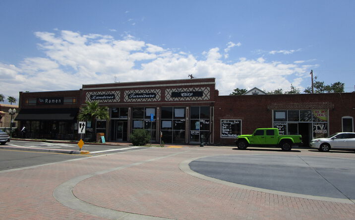Pictures of Retail property located at 348 Orange St, Redlands, CA 92374 for sales - image #1