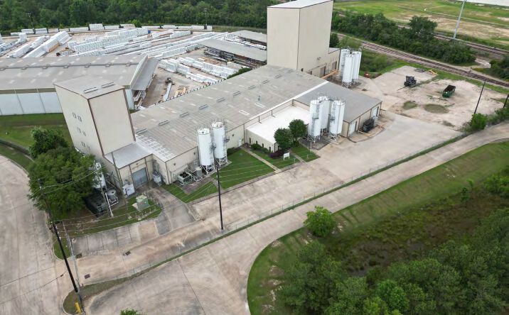 Pictures of Industrial property located at 8615 Golden Spike Ln, Houston, TX 77086 for sales - image #1