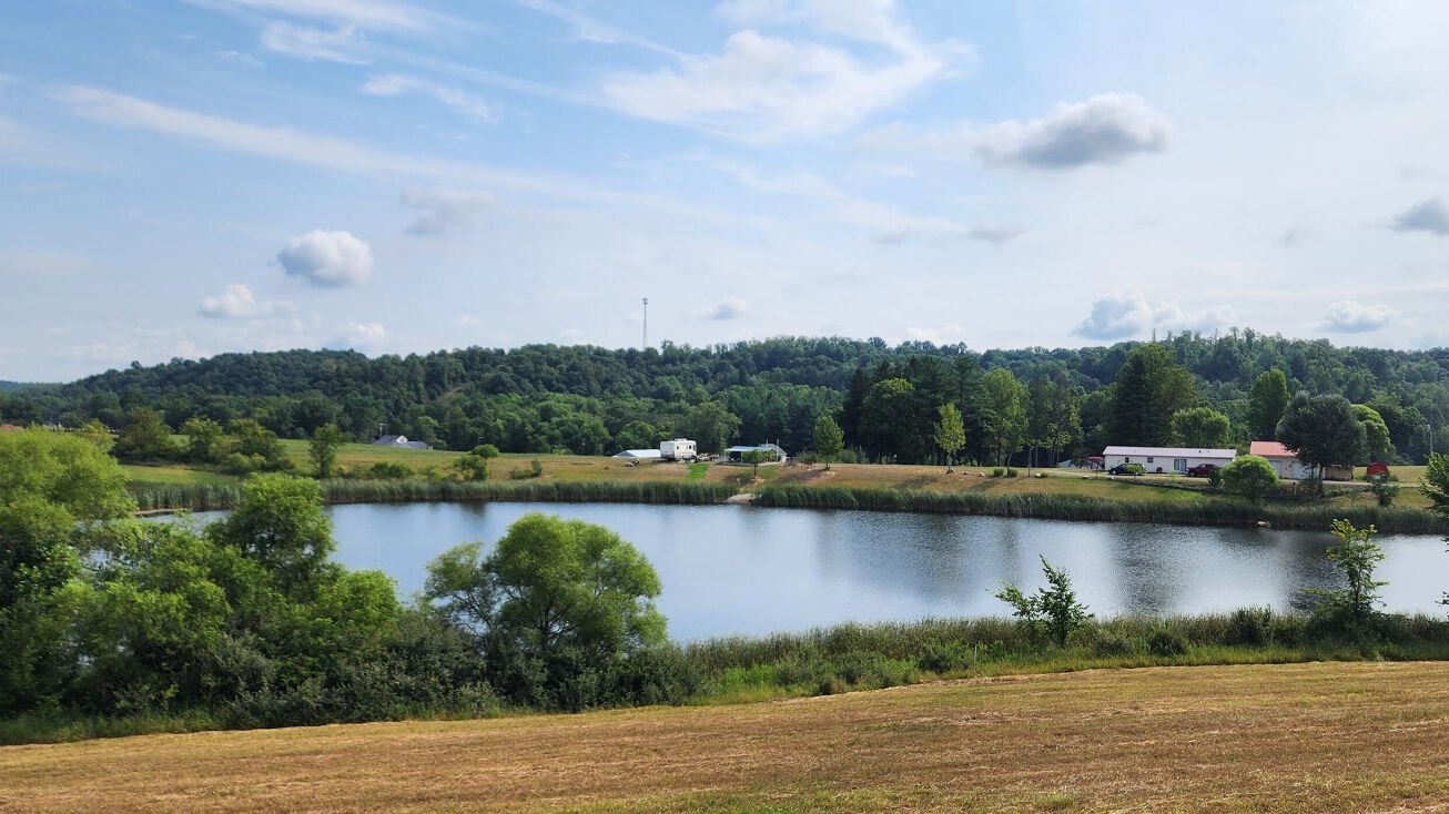 1361 State Route 13 SE, Crooksville, OH 43731