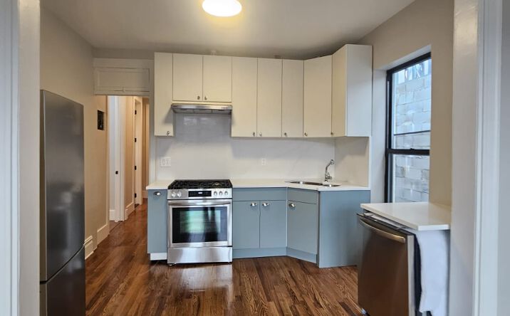 Pictures of Multifamily property located at Eastern Pkwy, Brooklyn, NY 11216 for sales - image #1