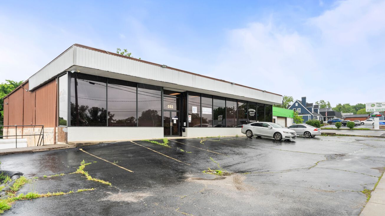 Pictures of Industrial, Mixed Use, Office, Retail property located at 588-592 E Main St, Frankfort, KY 40601 for sales - image #1