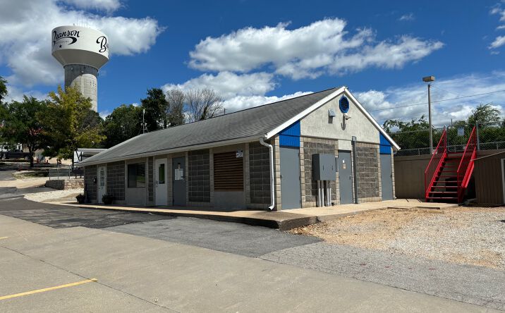 Pictures of Hospitality, Mobile Home Park property located at 3330 Harvey Ln, Branson, MO 65616 for sales - image #1