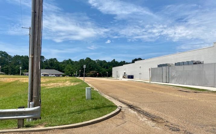 Pictures of Land property located at Mall Dr, McComb, MS 39648 for sales - image #1