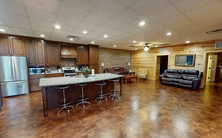 image of property at 76 N COURT SQ Troy AL 36081-2619