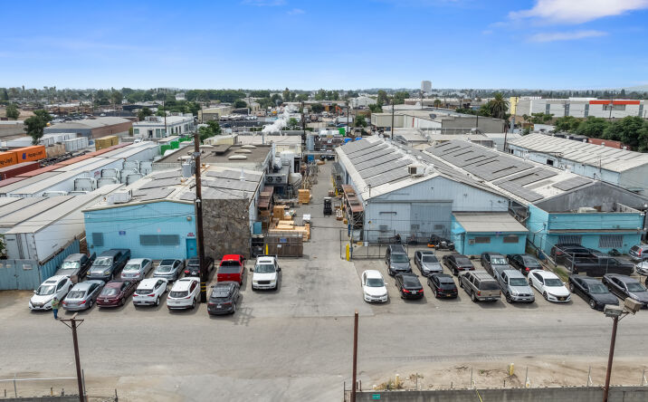 Pictures of Industrial property located at 410 E Dixon St, Compton, CA 90222 for sales - image #1