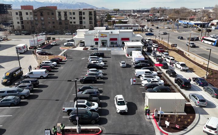 Pictures of Retail property located at 28 E 2100 S, South Salt Lake, UT 84115 for sales - image #1