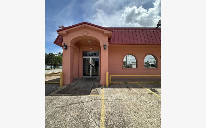 Pictures of Office, Retail property located at 7820 Fulton St, Houston, TX 77022 for sales - image #1