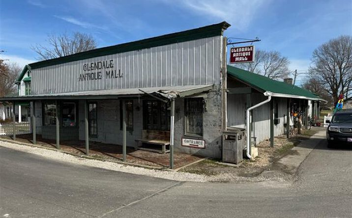 Pictures of Retail, Industrial property located at 104 E Railroad Ave, Glendale, KY 42740 for sales - image #1