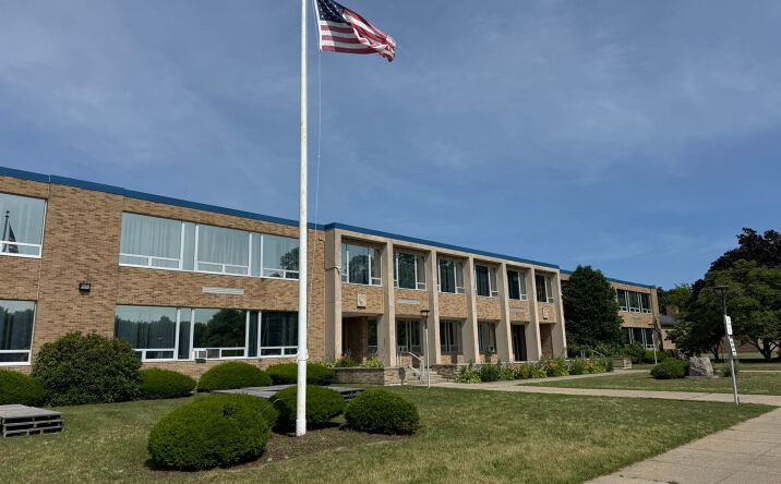 image of property at 360 MARKET ST Warren RI 02885-2642