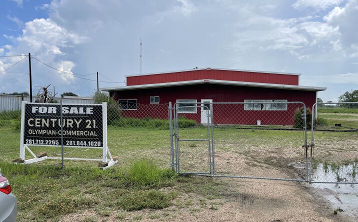 Pictures of Industrial, Mixed Use property located at 204 Glen Flora Rd, Eagle Lake, TX 77434 for sales - image #1