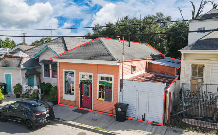 Pictures of Mixed Use property located at 8523 Oak St, New Orleans, LA 70118 for sales - image #1