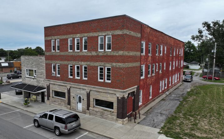 Pictures of Multifamily property located at 117 S Broadway St, Butler, IN 46721 for sales - image #1