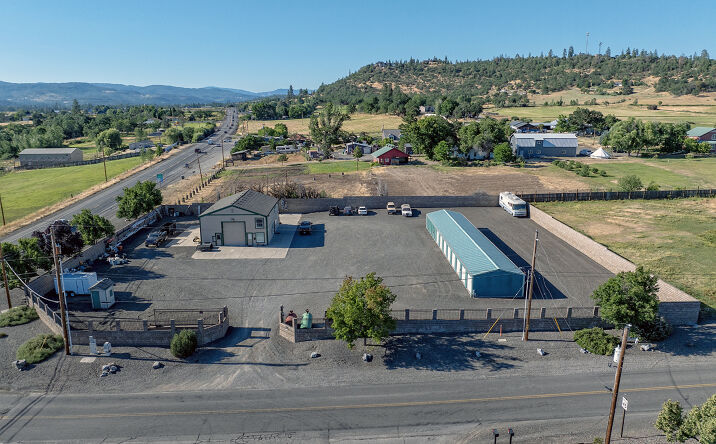 Pictures of Industrial property located at 21 Ball Rd, Eagle Point, OR 97524 for sales - image #1