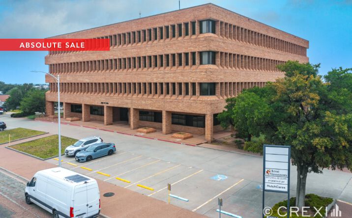 Pictures of Office property located at 300 W 6th St, Borger, TX 79007 for comps - image #1