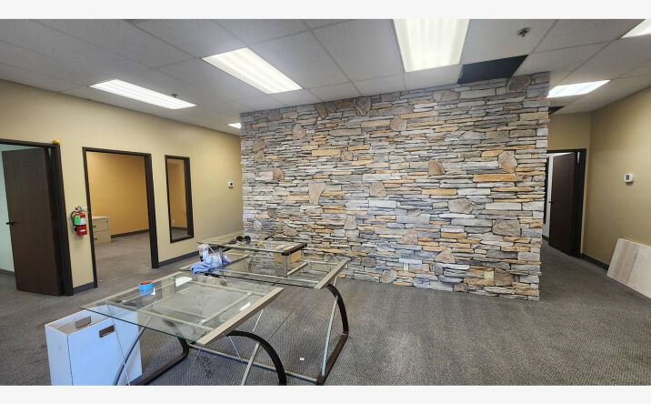 Pictures of Industrial property located at 4672 W Jennifer Ave #103-104, Fresno, CA 93722 for sales - image #1