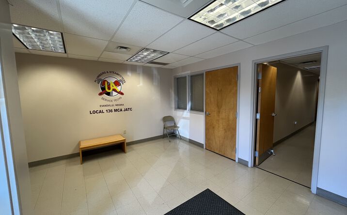 Pictures of Special Purpose property located at 1650 W Bloomfield Rd, Bloomington, IN 47403 for sales - image #1