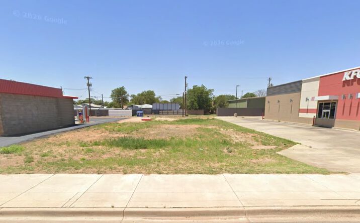 Pictures of Land property located at 908 College Ave, Levelland, TX 79336 for sales - image #1