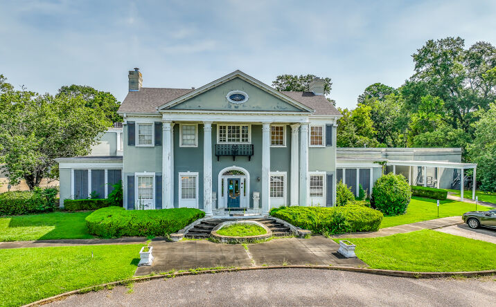 Pictures of Hospitality, Mixed Use, Office, Senior Living, Special Purpose property located at 2005 N Country Club Dr, Montgomery, AL 36106 for sales - image #1
