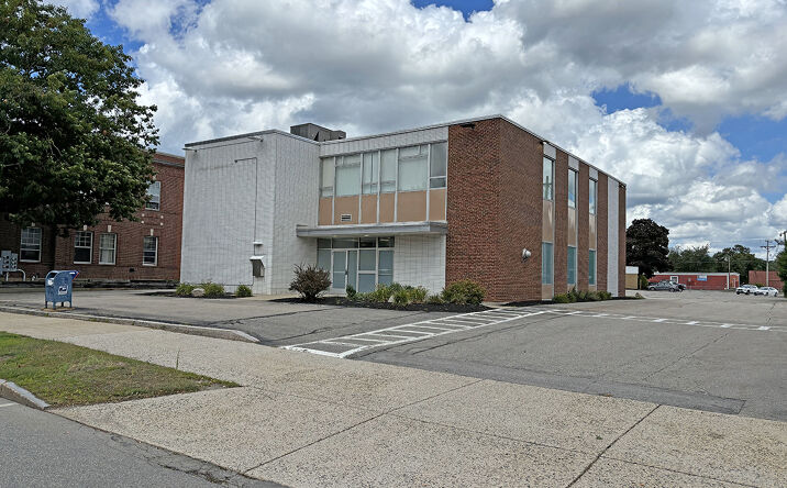 Pictures of Retail property located at 66 S Main St, Rochester, NH 03867 for sales - image #1