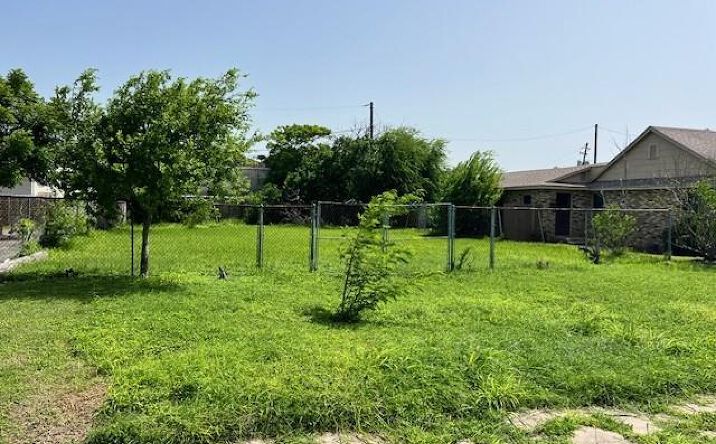 Pictures of Land property located at 5805 Rio Vista Dr, Corpus Christi, TX 78412 for sales - image #1
