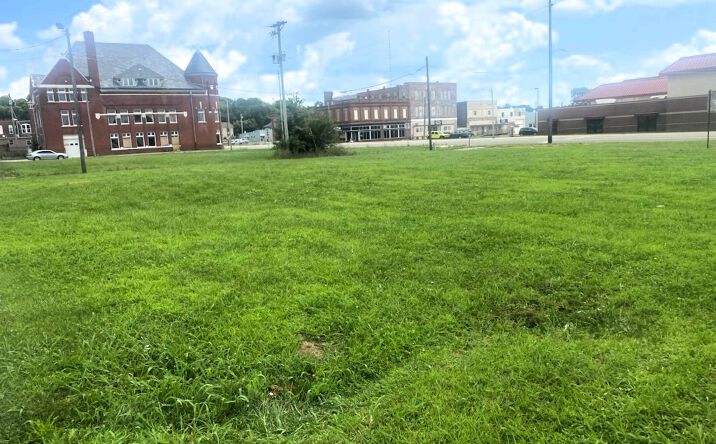 Pictures of Land property located at 523 S 6th St, Saint Joseph, MO 64501 for sales - image #1