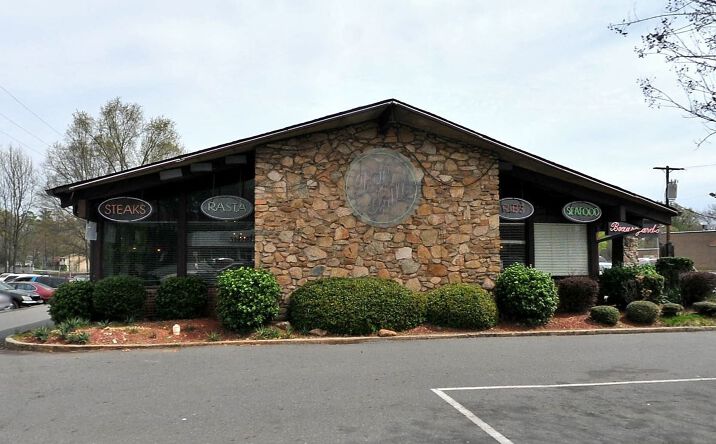 Pictures of Retail property located at 3030 Freedom Dr, Charlotte, NC 28208 for sales - image #1