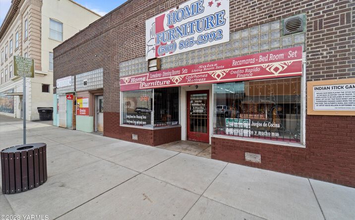 Pictures of Retail property located at 7 Washington Ave, Toppenish, WA 98948 for sales - image #1