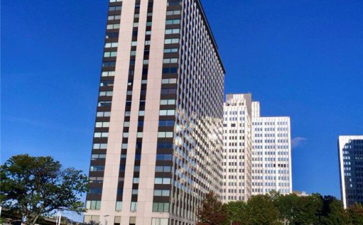 Pictures of Office property located at 320 Fort Duquesne Blvd, Pittsburgh, PA 15222 for sales - image #1